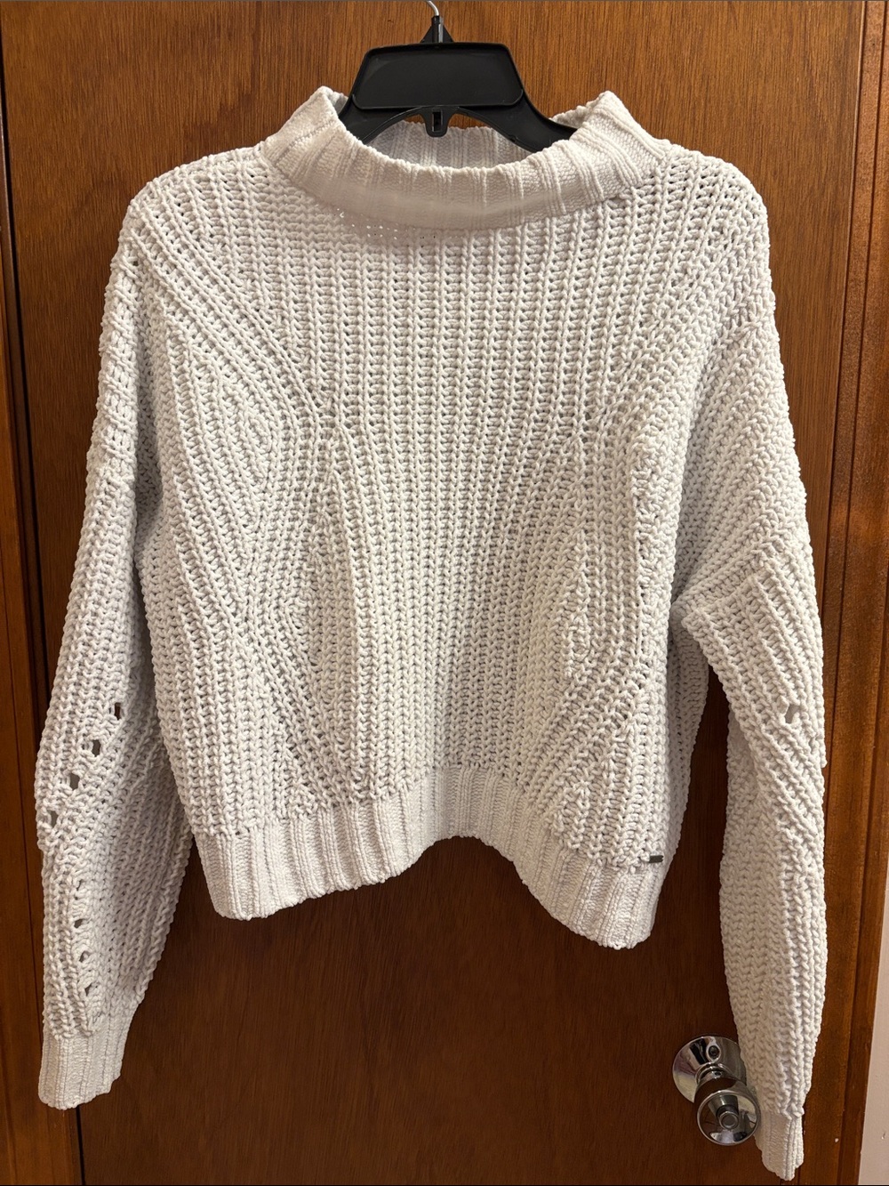 Hollister Cream Cable Knit Scoop-Neck Cropped Sweater Size Small